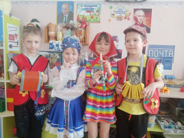 Знакомство с искусством – русское народное декоративно – прикладное искусство Знакомство с искусством – русское народное декоративно – прикладное искусство.